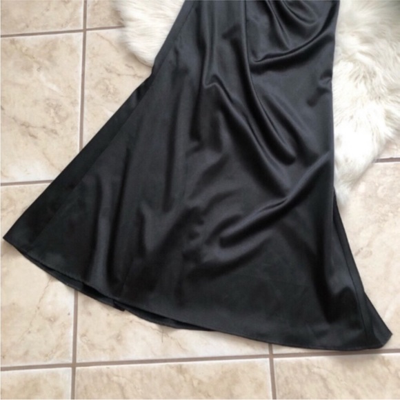 Jessica McClintock Strapless Formal Gown - Picture 7 of 7